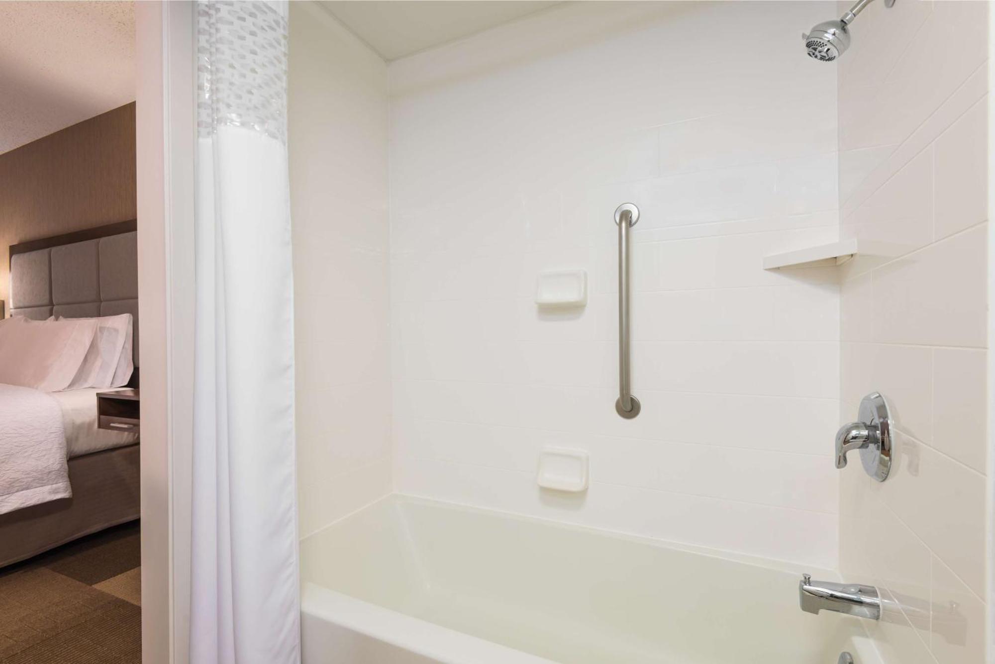 Hampton Inn Buffalo-Airport Galleria Mall Cheektowaga Ngoại thất bức ảnh