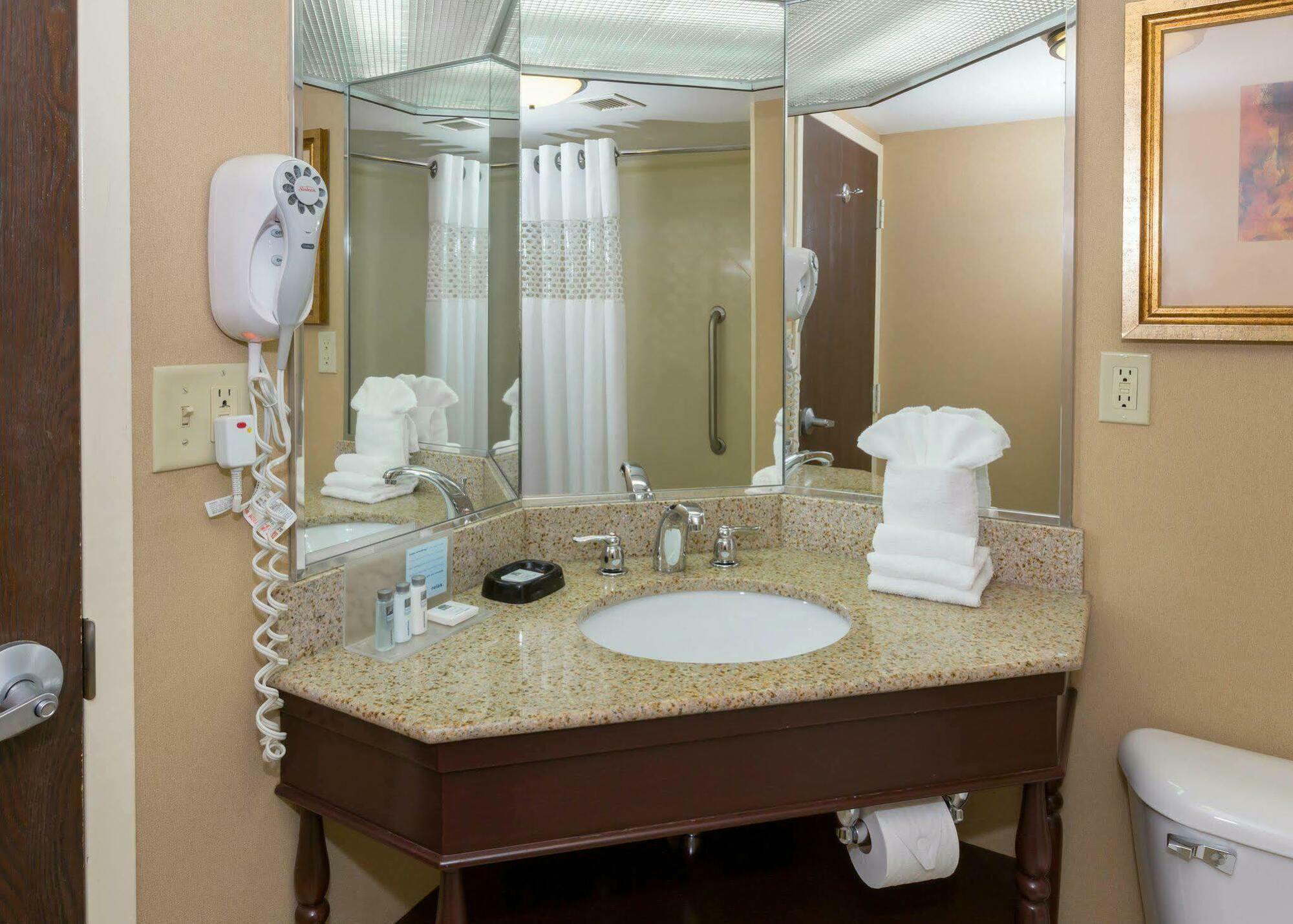Hampton Inn Buffalo-Airport Galleria Mall Cheektowaga Ngoại thất bức ảnh